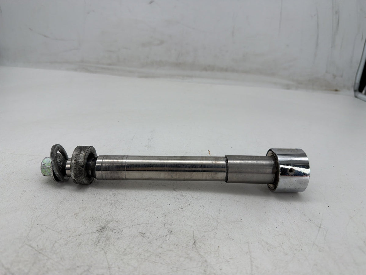 2005 Harley Dyna Super Glide Custom FXDC OEM Front Wheel Axle Bolt Shaft