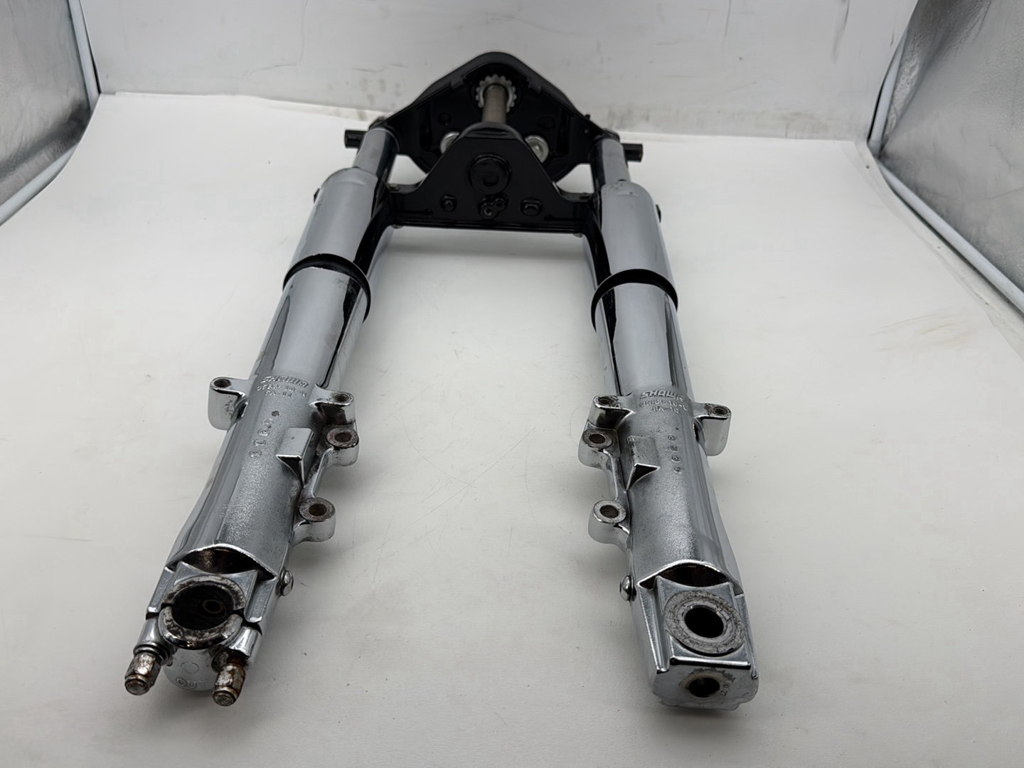 2013 Harley Street Glide Touring FLHX OEM Front Triple Tree Set & LH RH Fork Legs Sliders
