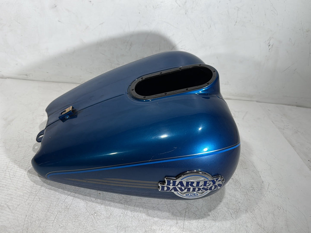 2006 Harley Electra Glide Touring Ultra FLHTCUI OEM Fuel Gas Tank Gasoline Reservoir