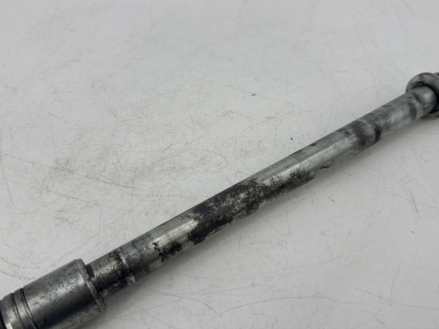 1999 - 2006 Harley-Davidson Touring Electra Glide Classic Rear Wheel Axle Bolt Shaft 41110-89
