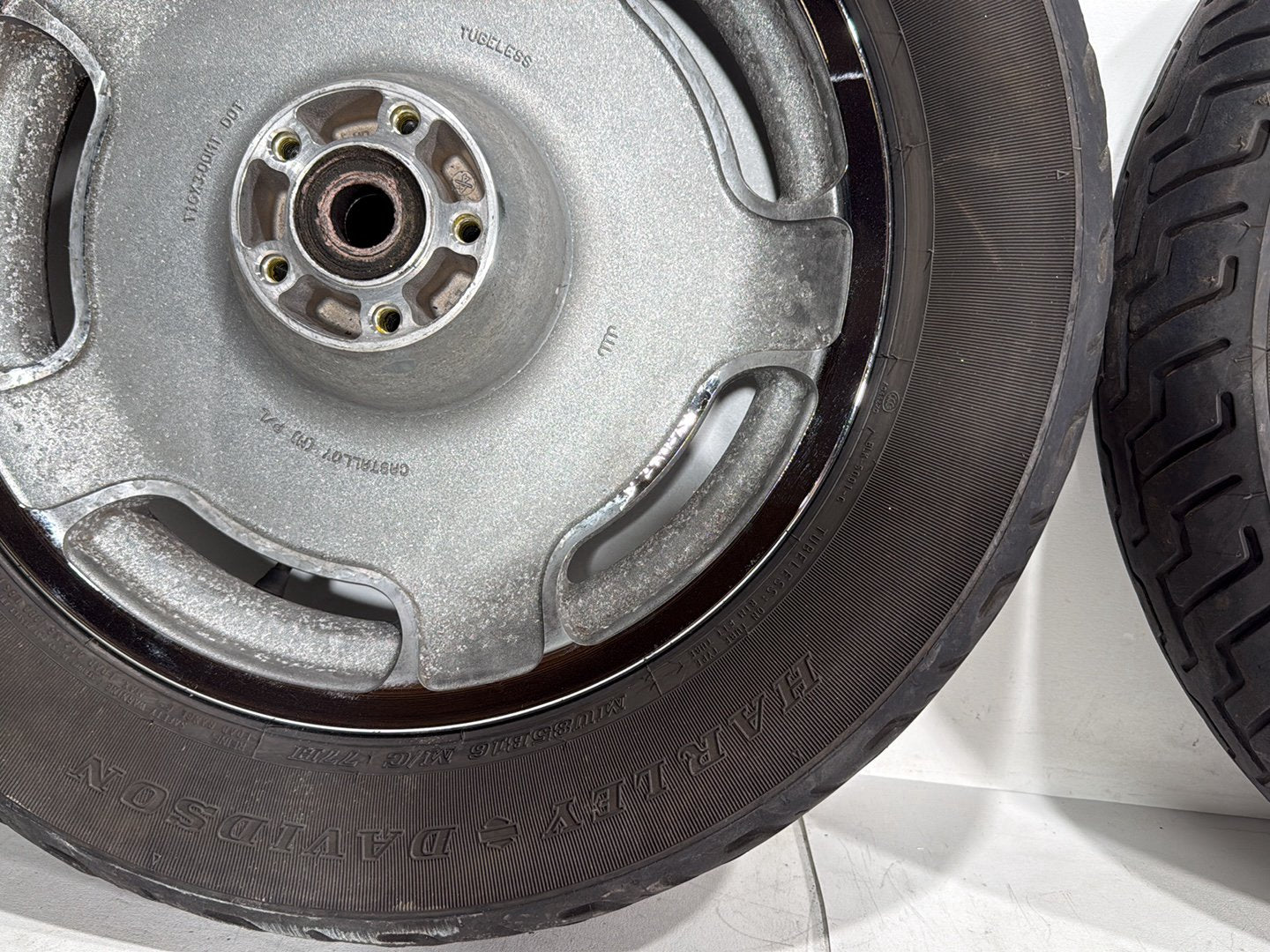 2004 Harley Road King Touring Custom FLHRSI OEM Front & Rear Wheel Rim Tire