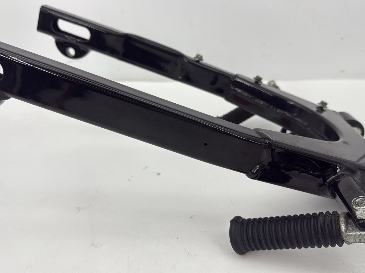 2003 Harley Sportster XL1200C 1200 Custom Anniversary OEM Rear Fork Swingarm Swing Arm