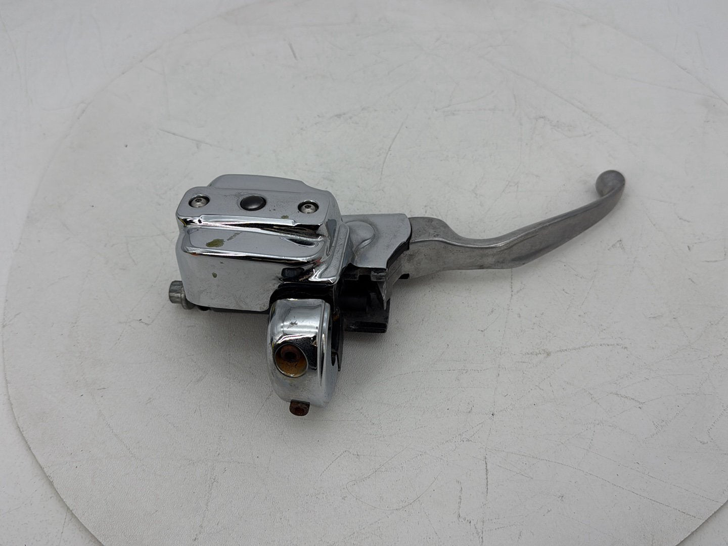 2007 - 2012 Harley-Davidson Dyna Super Glide Front Right Brake Lever Master Cylinder 45019-08A