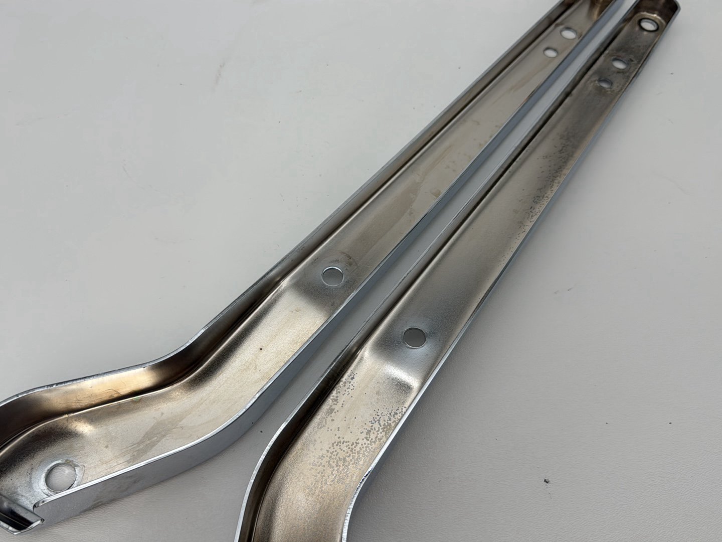 1999 - 2006 Harley-Davidson Dyna Wide Glide Left Right Saddlebag Fender Struts Brackets 59893-96