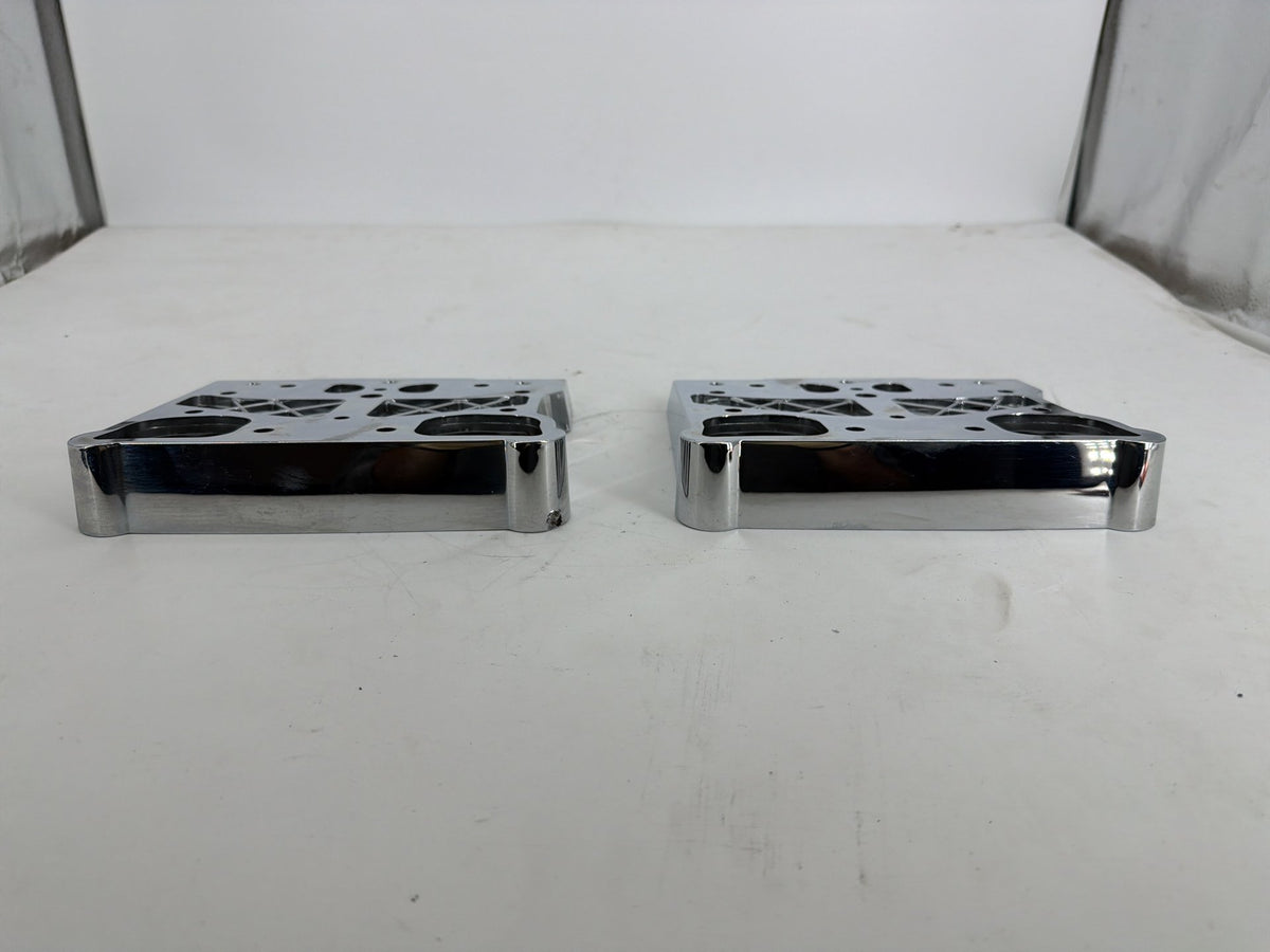 2016 Harley Touring FLHXS Street Glide OEM Twin Cam Lower Rocker Boxes 17543-99A