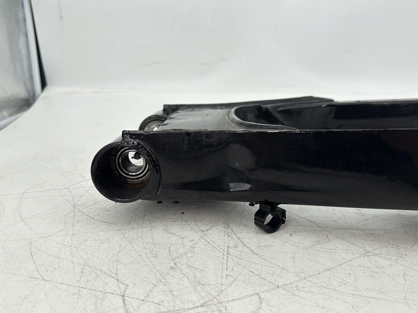 2004 Harley Touring FLHT Electra Glide OEM Rear Fork Swingarm Swing Arm