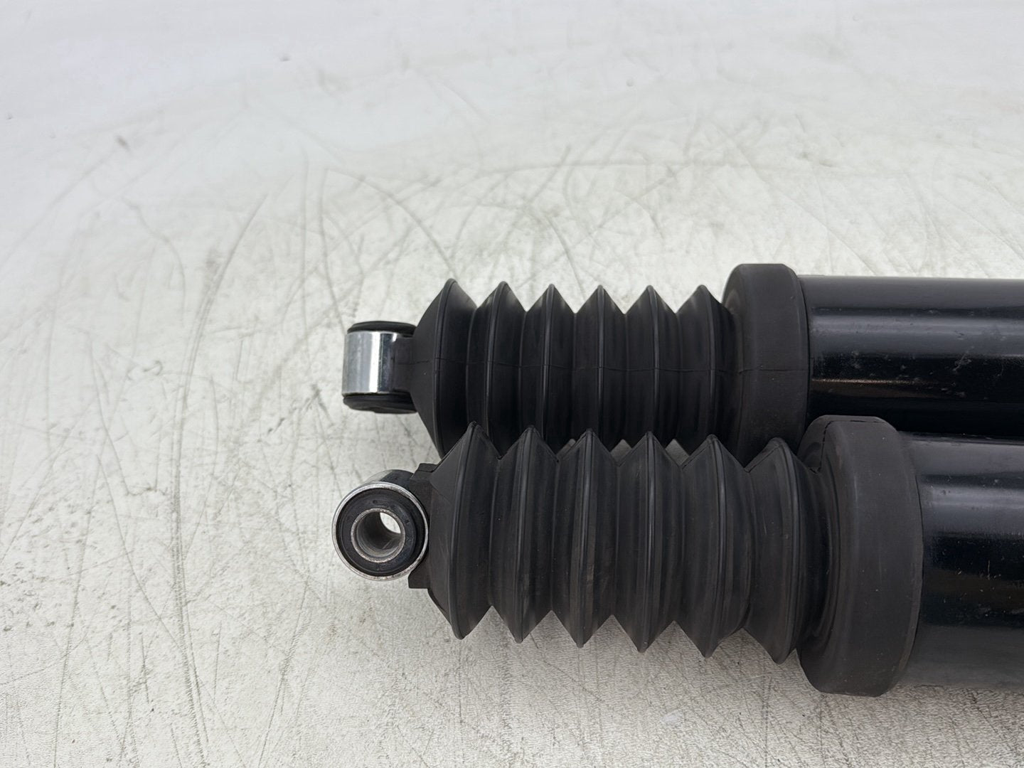 1998 Harley Touring FLHTCUI Electra Glide Ultra OEM Rear Left Right Shock Absorbers