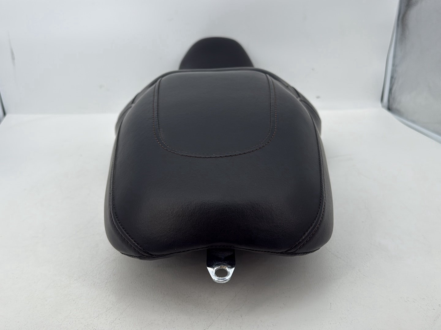 Harley-Davidson Misc  Passenger Rider Driver Seat Saddle 52164-09B