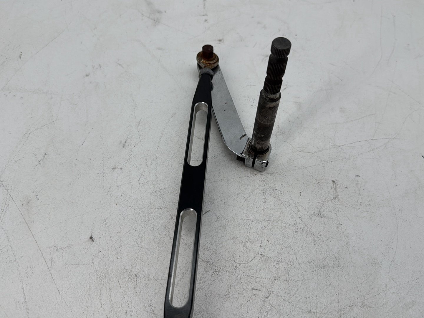 2006 Harley Touring FLHTCI Electra Glide Classic OEM Gear Shifter Lever w/ Rod linkage