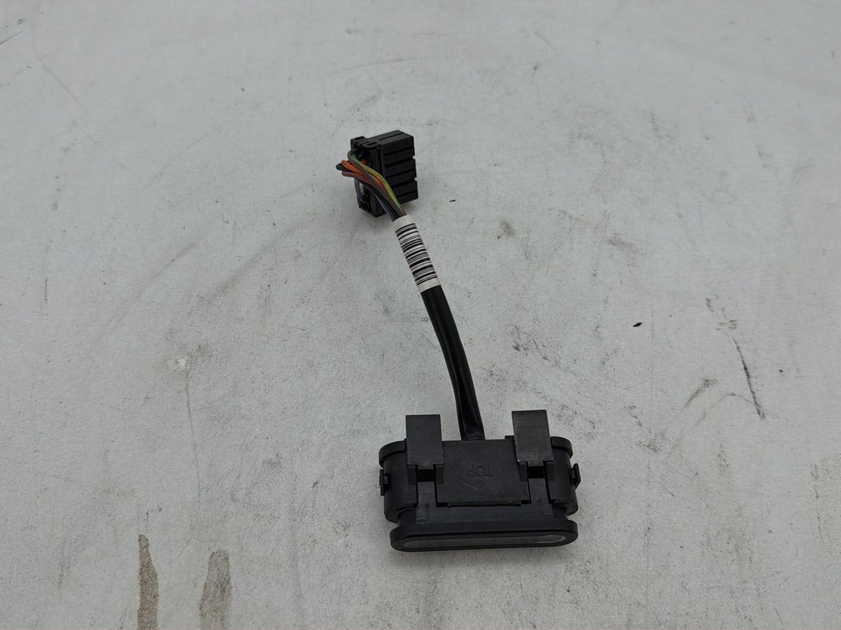 10 Harley Street Glide Touring FLHX OEM Dash Indicator Lamp Wire Plug 68789-96A