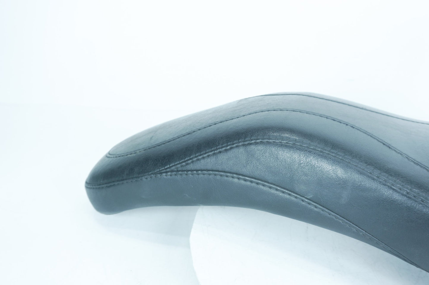 1999 - 2006 Harley-Davidson Softail Night Train Passenger Rider Driver Seat Saddle MUSTANG