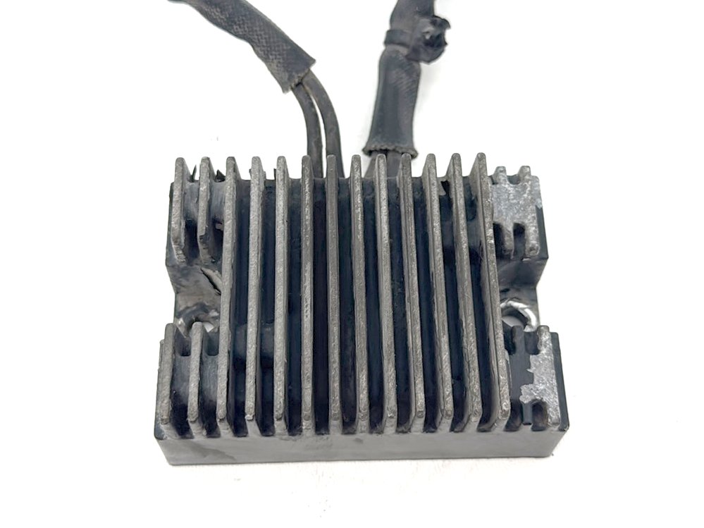 2009 Harley Sportster XL1200 L 1200 Low OEM Voltage Regulator Rectifier 74711-08