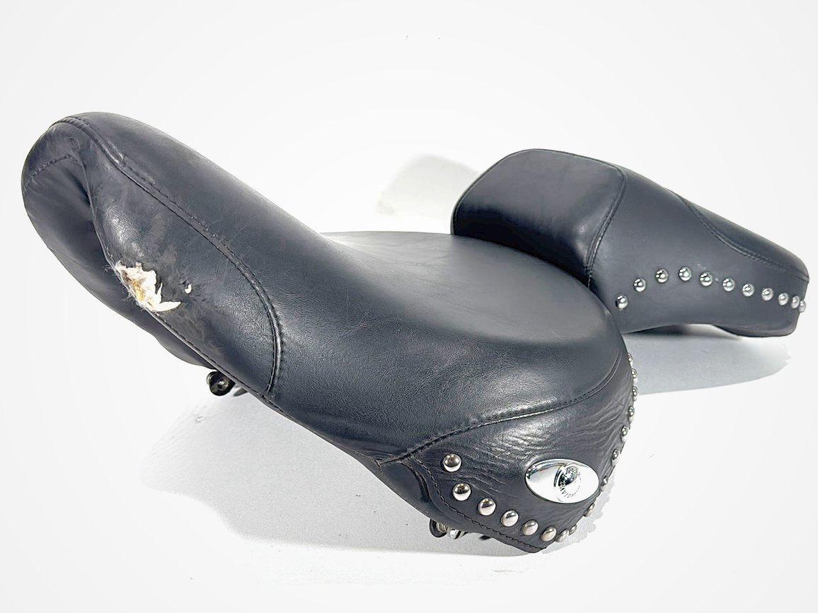 2004 Harley Softail FLSTC Heritage Classic OEM Passenger Rider Driver Seat Saddle