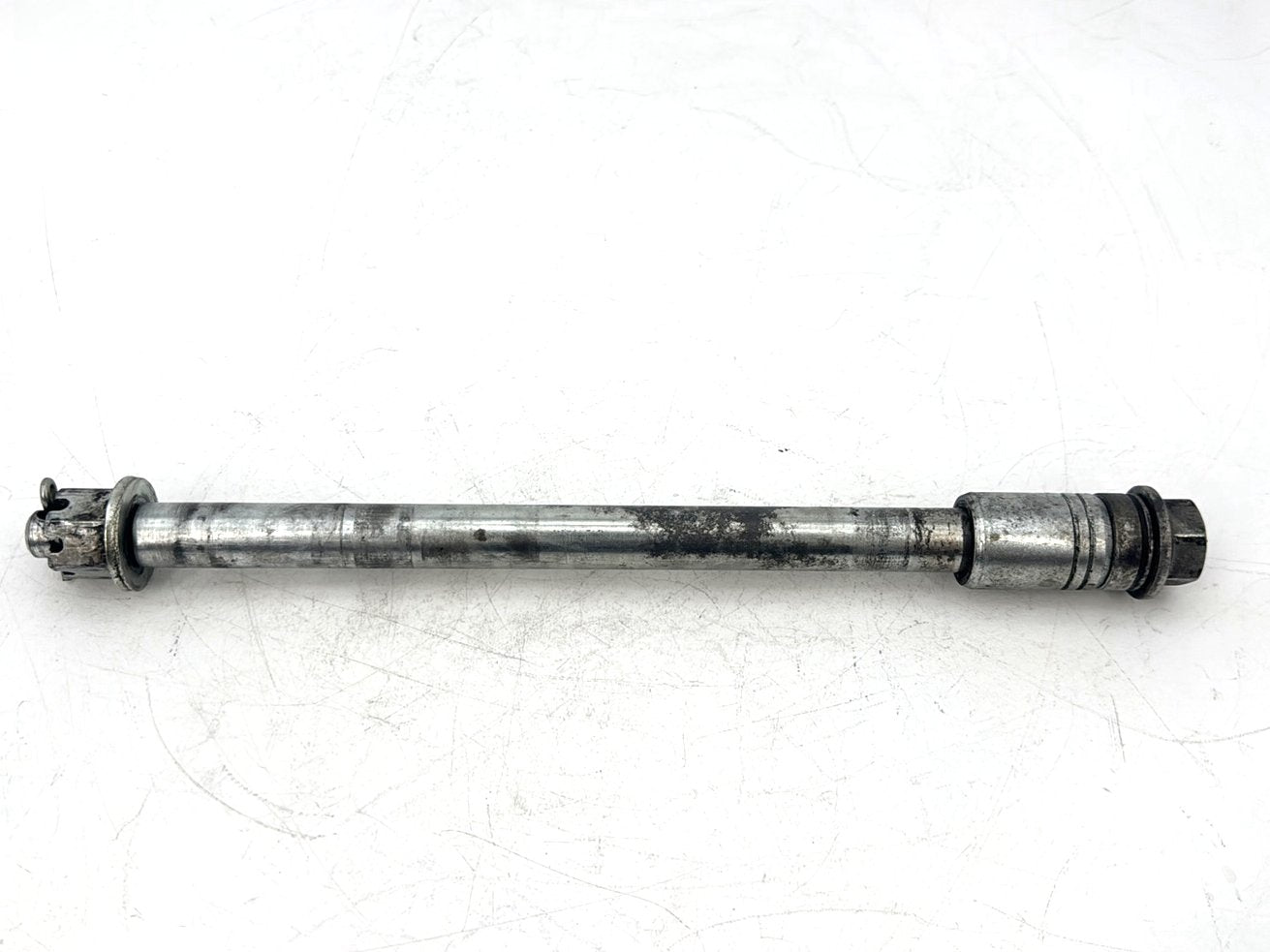 1999 - 2006 Harley-Davidson Touring Electra Glide Classic Rear Wheel Axle Bolt Shaft 41110-89
