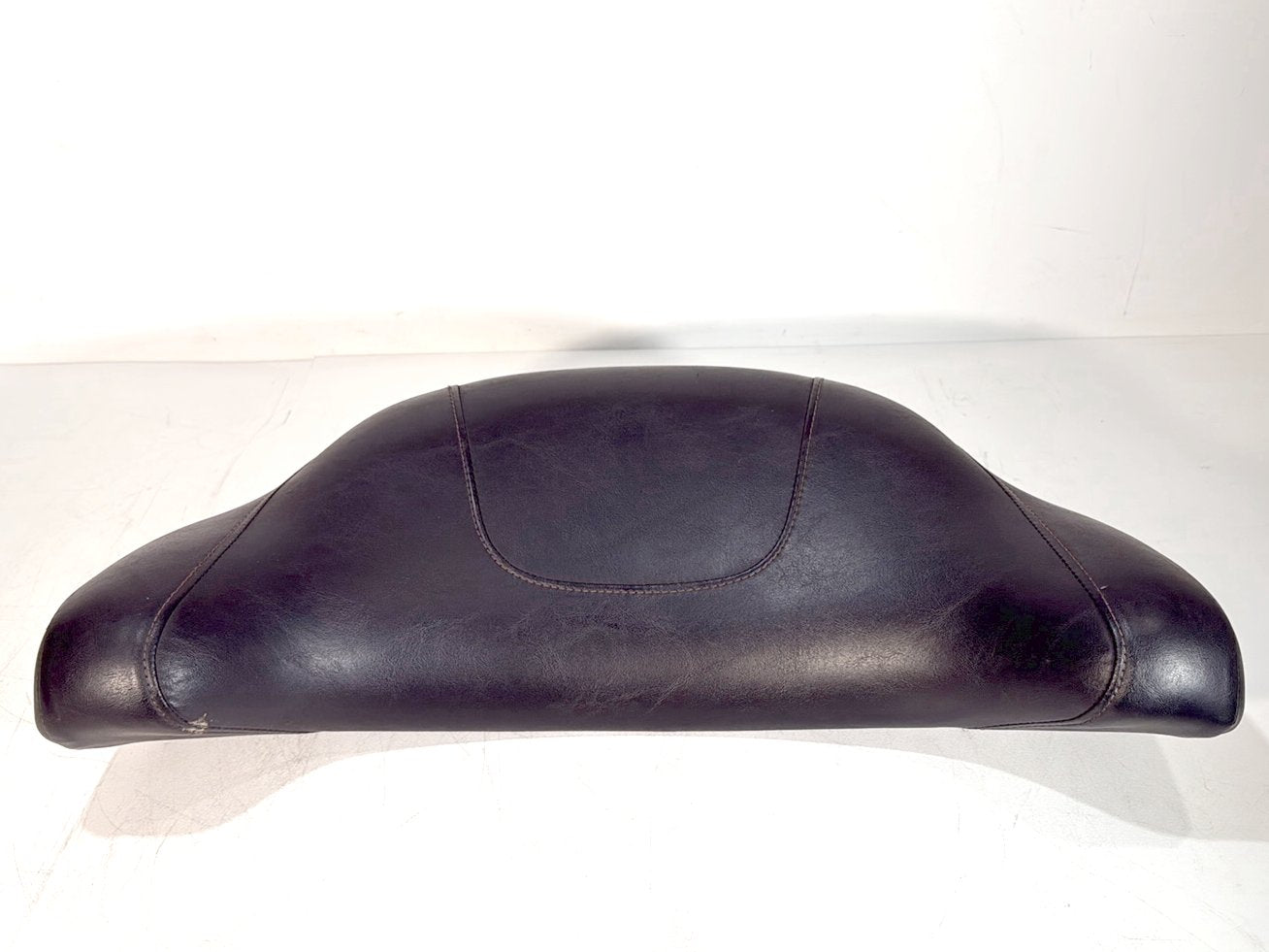 2008 - 2016 Harley-Davidson Touring Electra Glide Ultra Rear Passenger Backrest Cushion Pad 52395-10