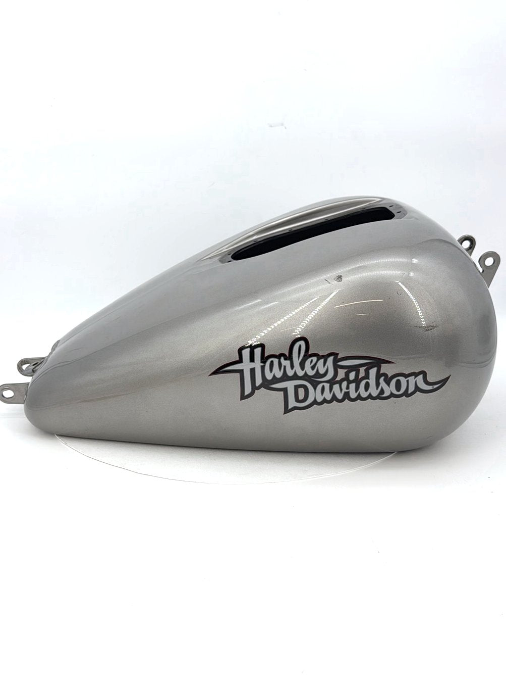 2007 - 2012 Harley-Davidson Dyna Super Glide Fuel Gas Tank Gasoline Reservoir 61590-04A