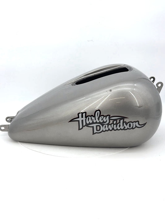 2007 - 2012 Harley-Davidson Dyna Super Glide Fuel Gas Tank Gasoline Reservoir 61590-04A