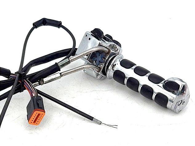 1999 - 2006 Harley-Davidson Touring Electra Glide Right Engine Start Kill Switches Controls 71684-06A