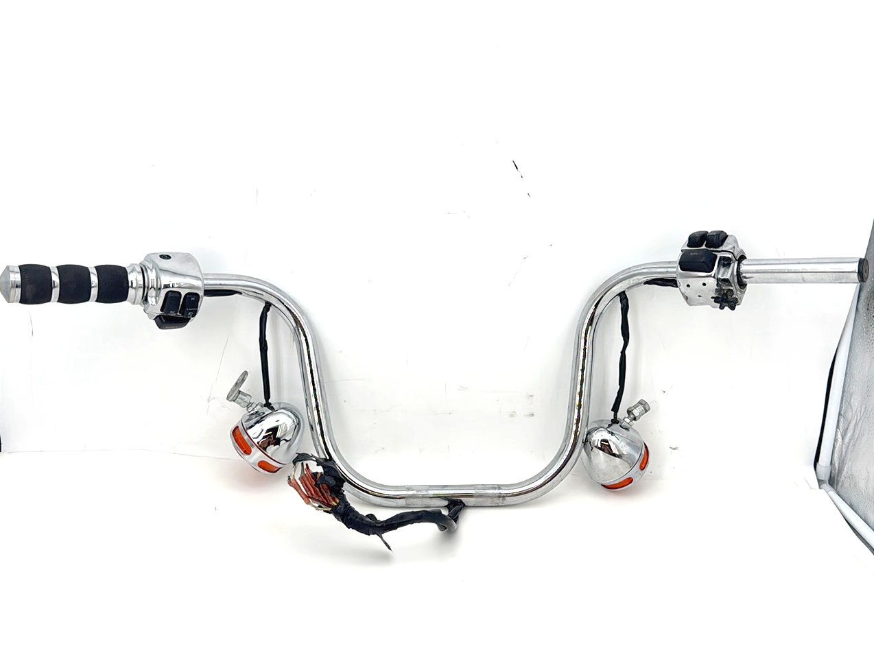 1999 - 2006 Harley-Davidson Dyna Wide Glide Handlebars Left Right Switches Controls 56079-93