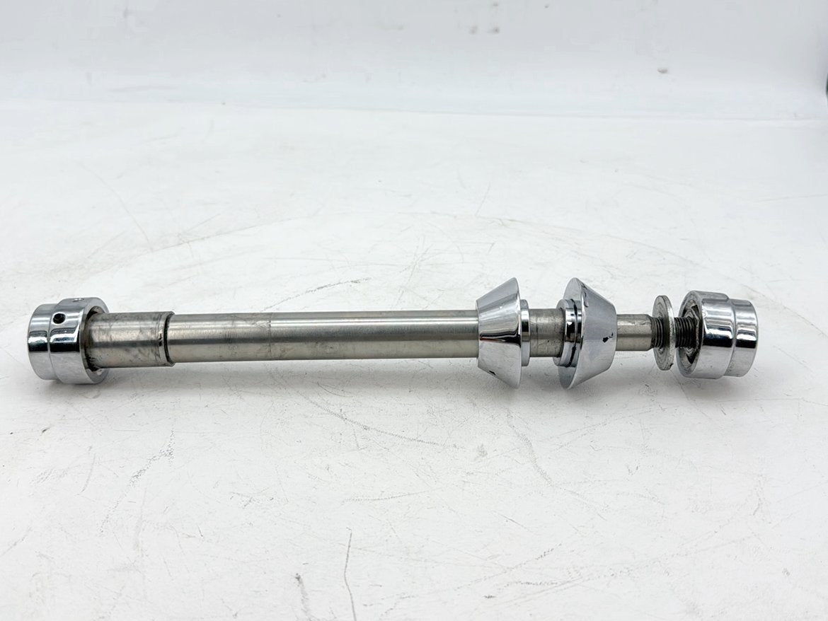 2007 - 2012 Harley-Davidson Touring Electra Glide Ultra Front Wheel Axle Bolt Shaft 41547-07A