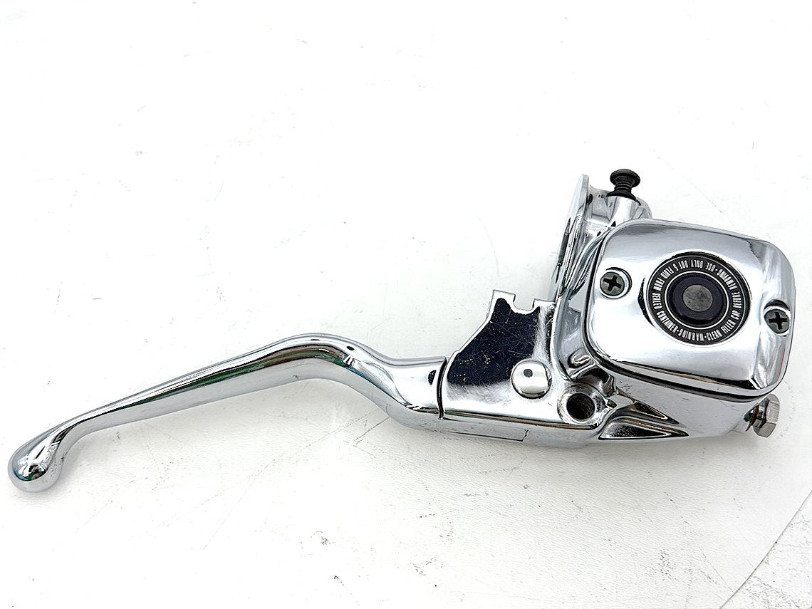1999 - 2006 Harley-Davidson Touring CVO Screamin Eagle Road King Front Right Brake Lever Master Cylinder 45179-02A