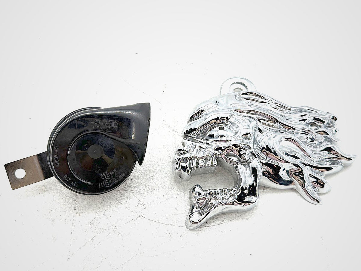 2005 Harley Road King Touring Police Horn Signal Klaxon w/ Chrome Cover SKULL