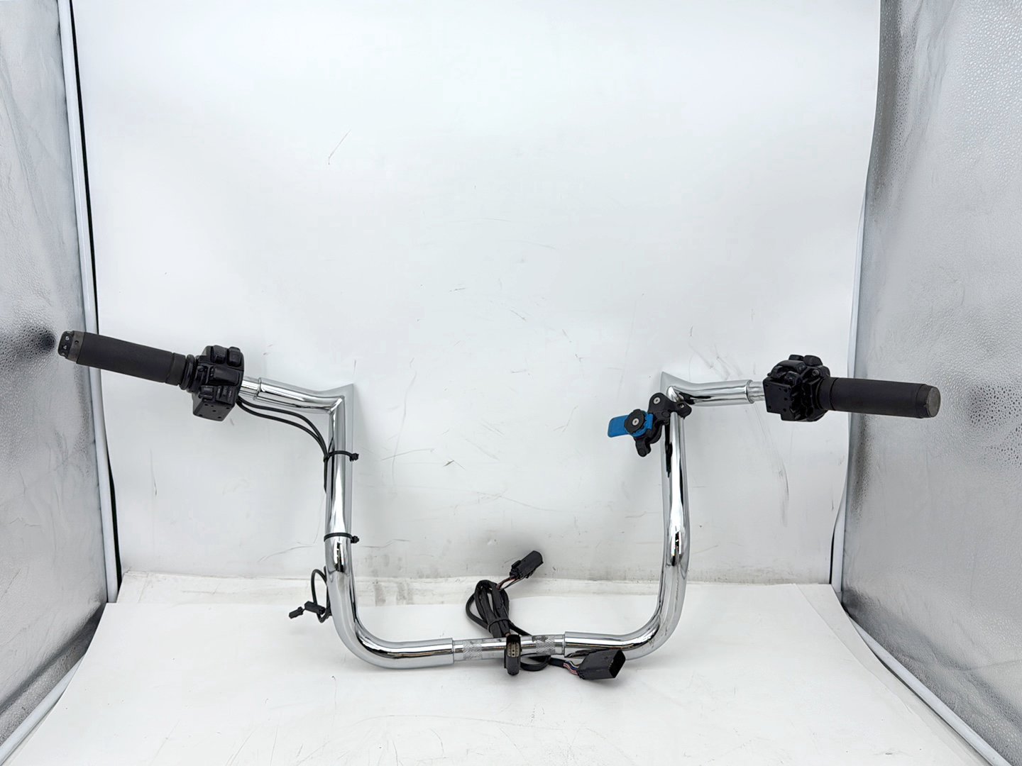 11 Harley Electra Glide Ultra FLHTK OEM Handlebars Left Right Switches Controls