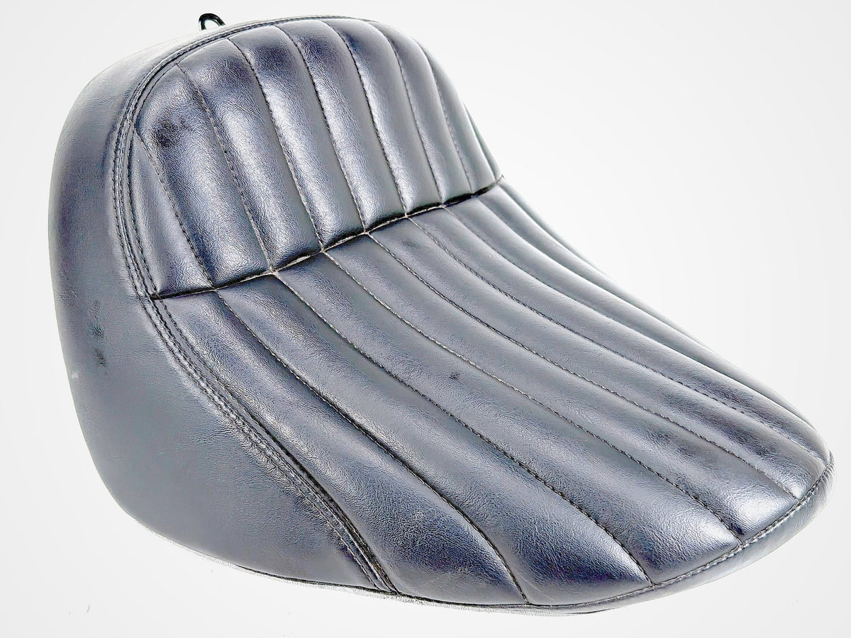 2020 Harley Softail Standard FXST OEM Rider Driver Solo Seat Pillion