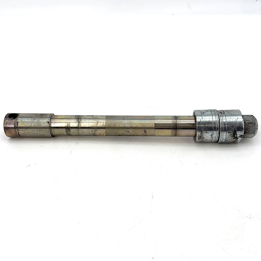 2007 - 2012 Harley-Davidson Dyna Super Glide Front Wheel Axle Bolt Shaft 41628-08