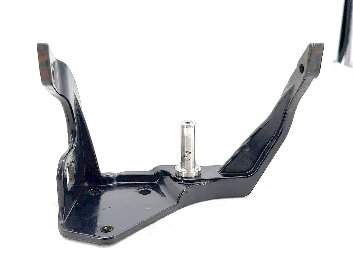 2002 Harley Heritage Softail Classic FLSTC OEM Right 1 Footboard Mount Bracket