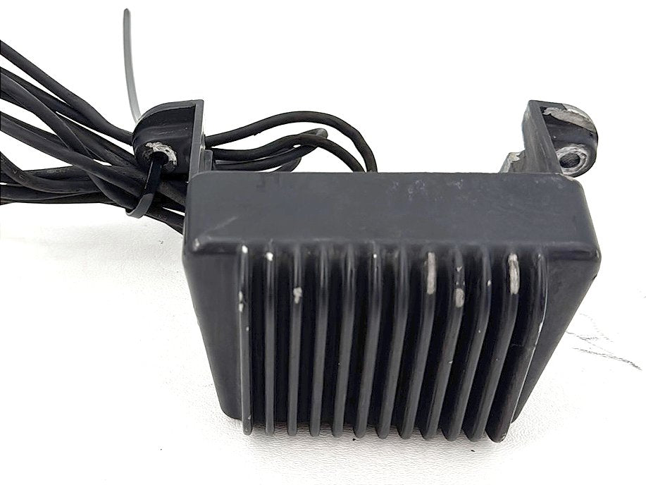 1999 - 2006 Harley-Davidson Touring Electra Glide Classic Voltage Regulator Rectifier   	74505-97A