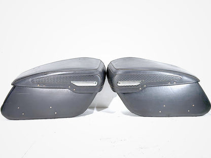 2006 Harley Road King Touring FLHRCI Classic OEM Rear Left Right Saddlebags Luggage Leather