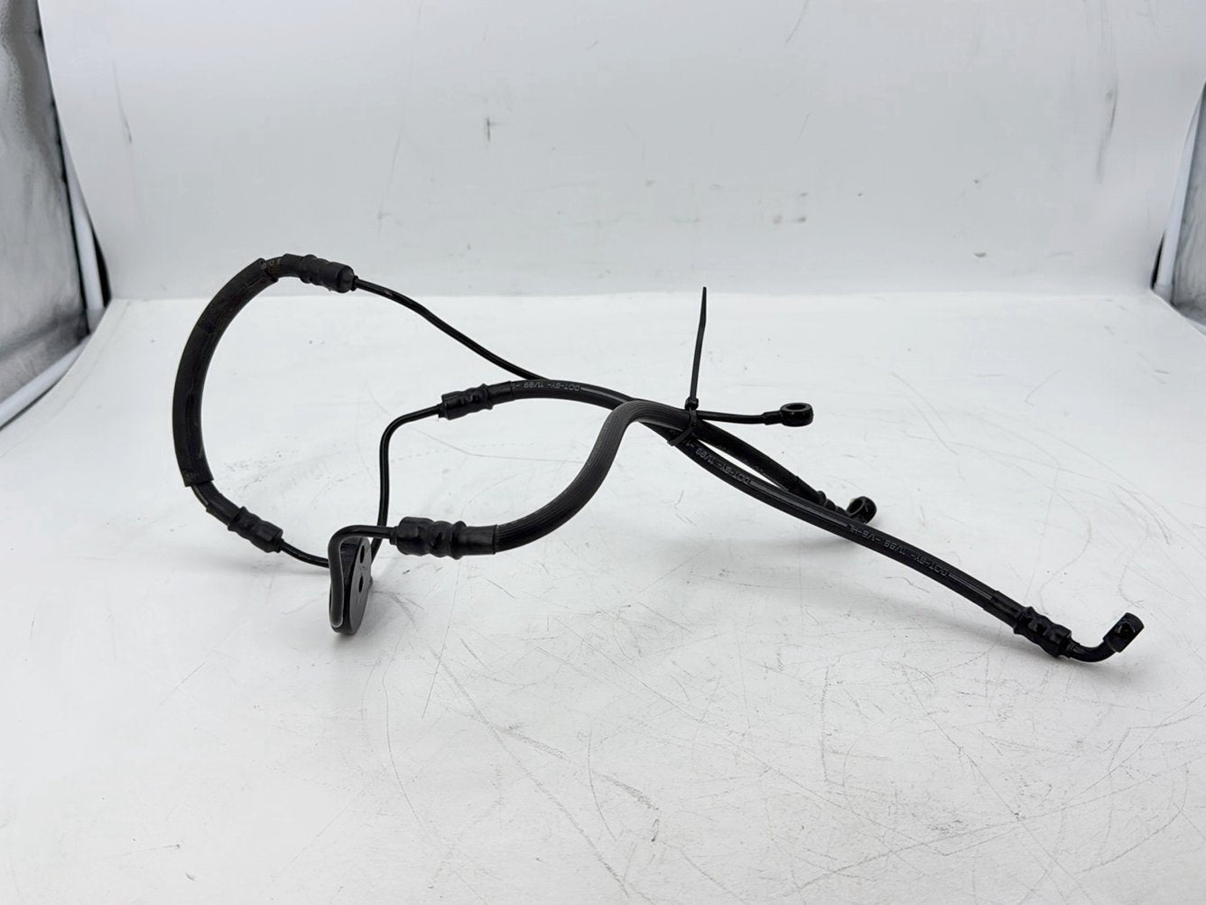 2000 Harley Touring FLHTCI Electra Glide Classic OEM Front Brake Hose Line Pipe