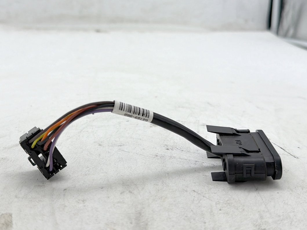10 Harley Street Glide Touring FLHX OEM Dash Indicator Lamp Wire Plug 68789-96A