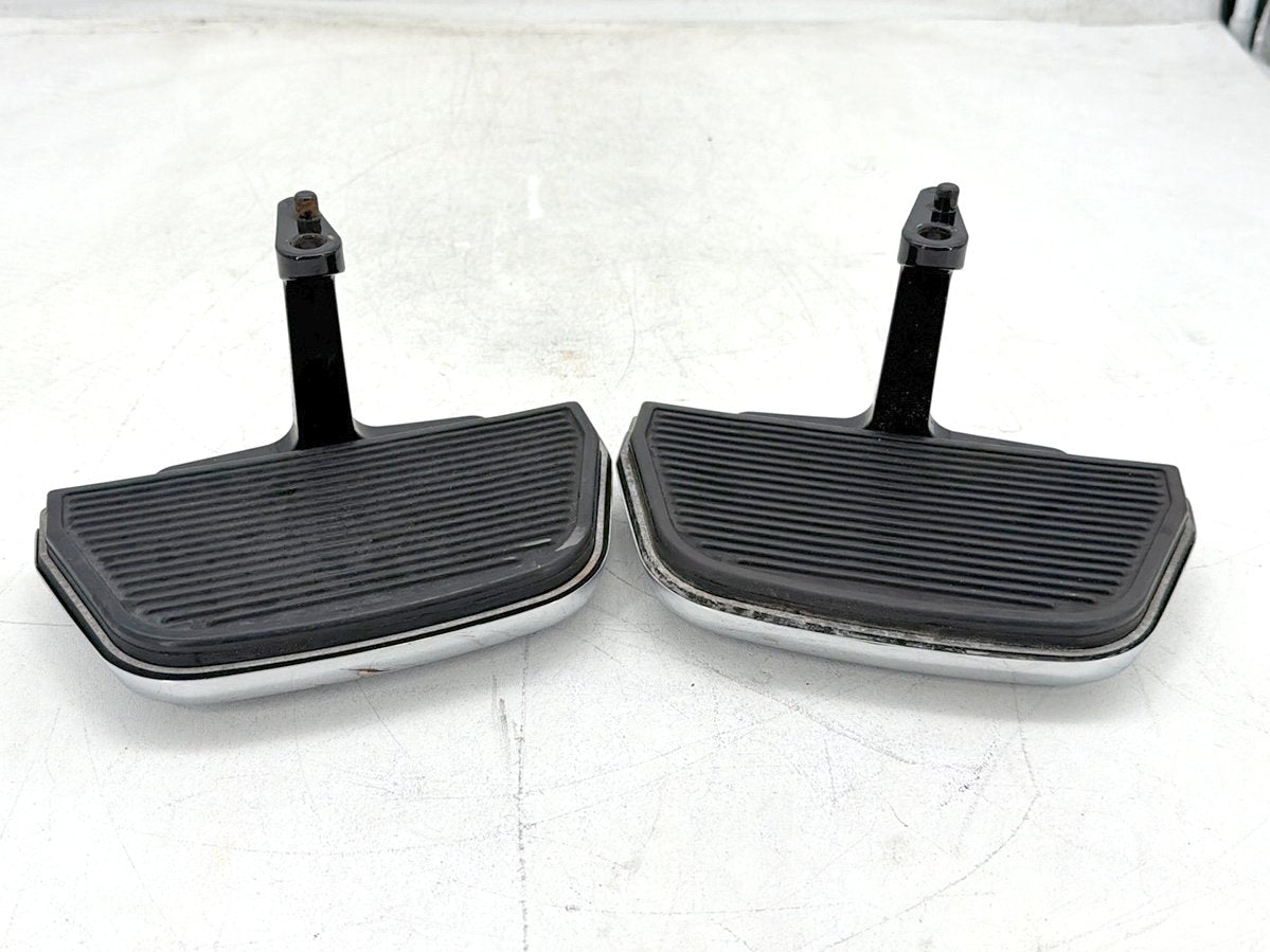 07 Harley Electra Glide Touring OEM Left & Right Passenger Floorboard Foot Rest