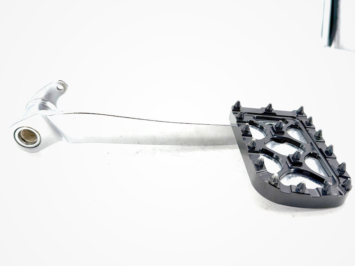 2006 Harley Street Glide Touring FLHX OEM Foot Brake Control Lever Pedal