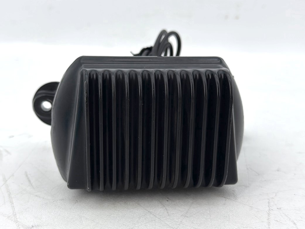 2007 - 2012 Harley-Davidson Touring Electra Glide Ultra Voltage Regulator Rectifier  	74505-06