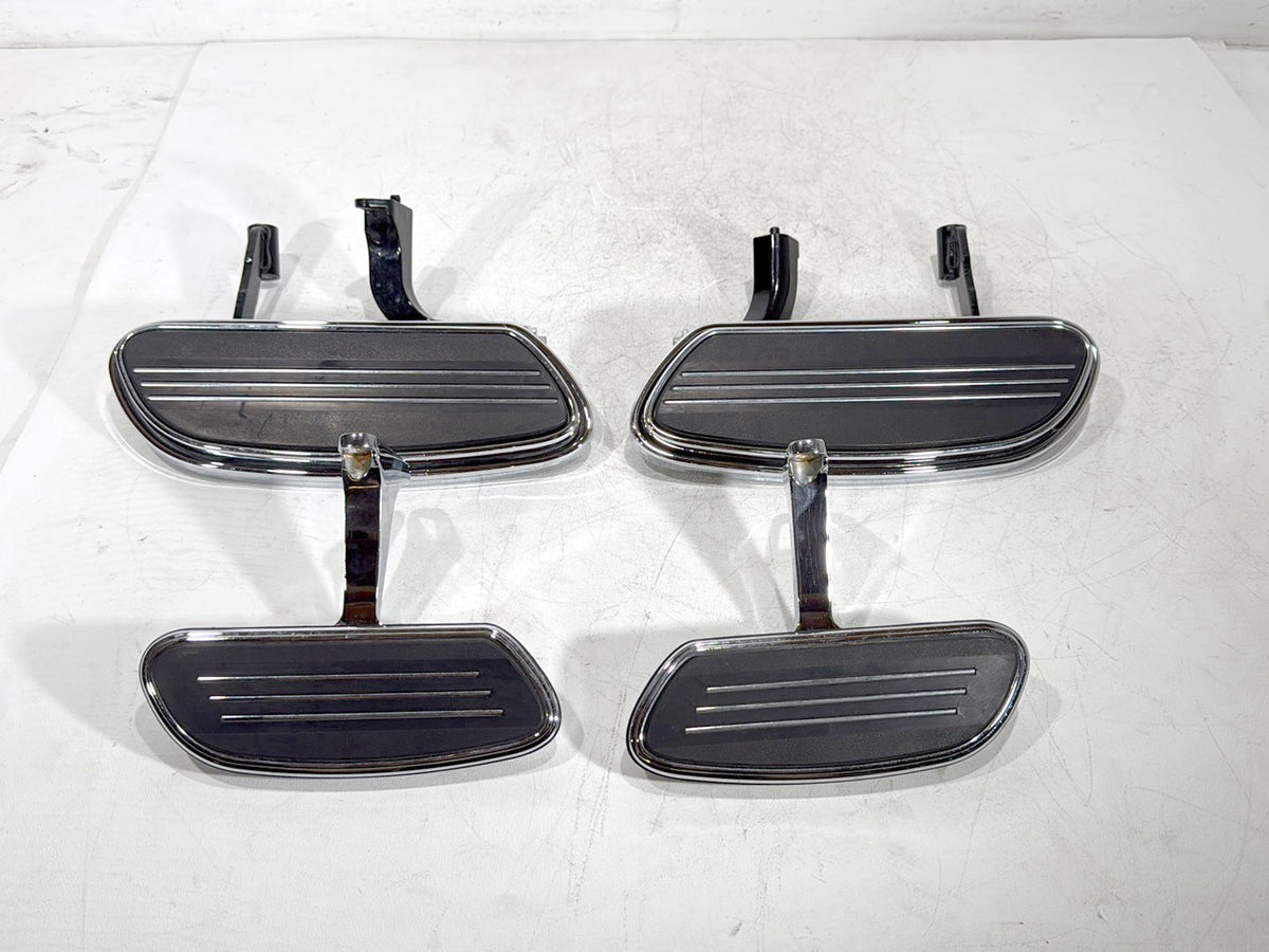10 Harley Street Glide Touring FLHX OEM LH RH Driver & Pass Floorboard Foot Rest
