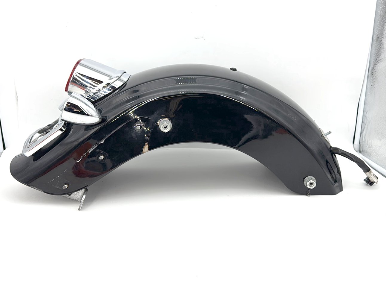 2007 - 2011 Harley-Davidson Touring Street Glide Rear Wheel Fender & Turn Signals Bar 59731-09