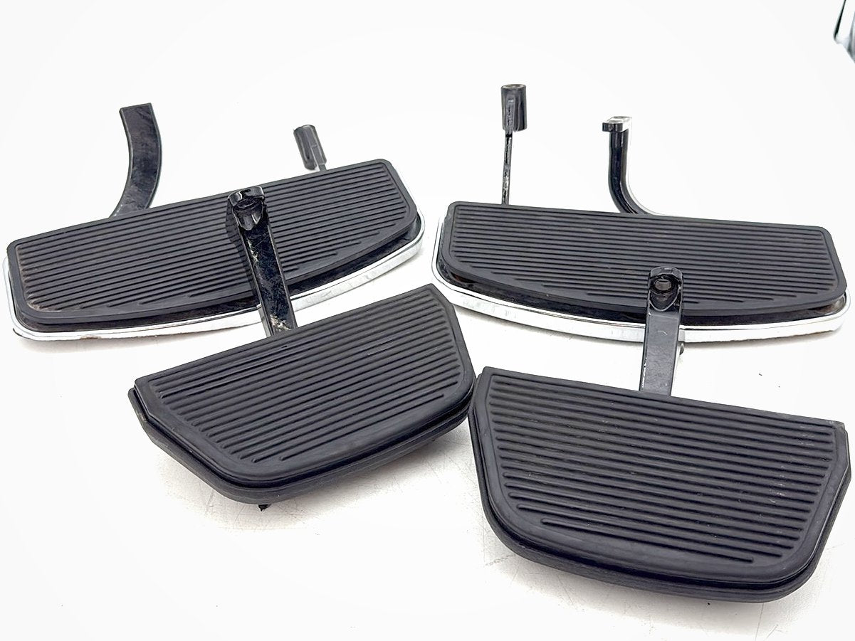2007 Harley Touring FLHTCU Electra Glide Ultra OEM Left Right Driver & Pass Floorboard Foot Rest