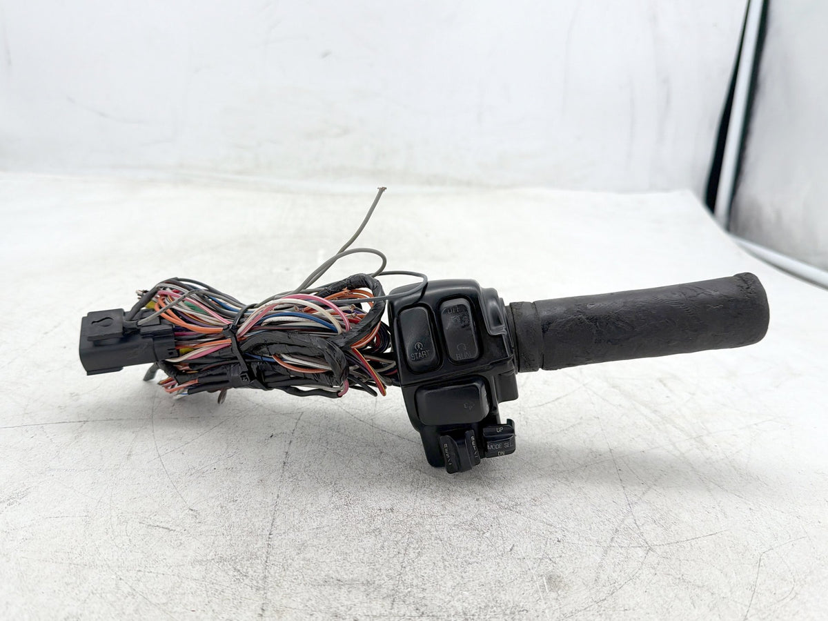 2010 Harley Electra Glide Touring OEM Right Engine Start Kill Switches Controls