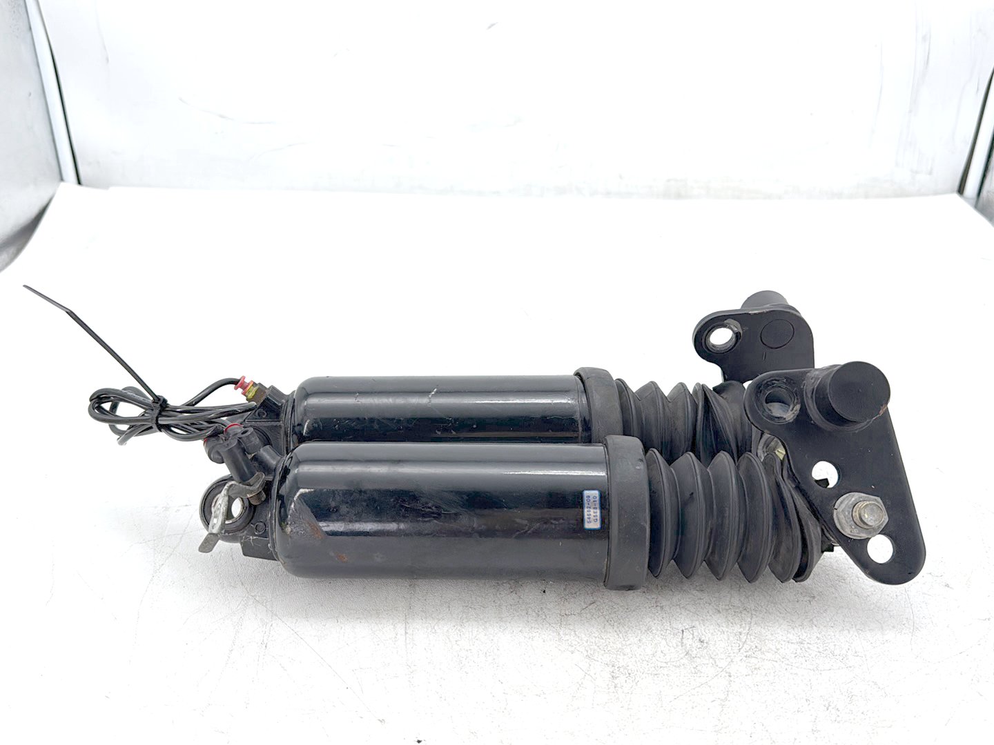 2009 Harley Street Glide Touring FLHX OEM Rear Left Right Shock Absorbers