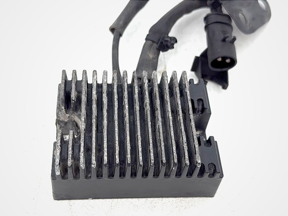 2013 Harley Forty-Eight Sportster 1200X OEM Voltage Regulator Rectifier