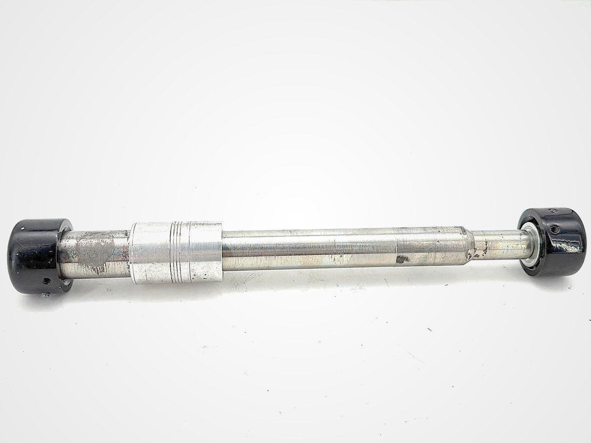 2008 Harley Dyna Fat Bob FXDF OEM Front Wheel Axle Bolt Shaft