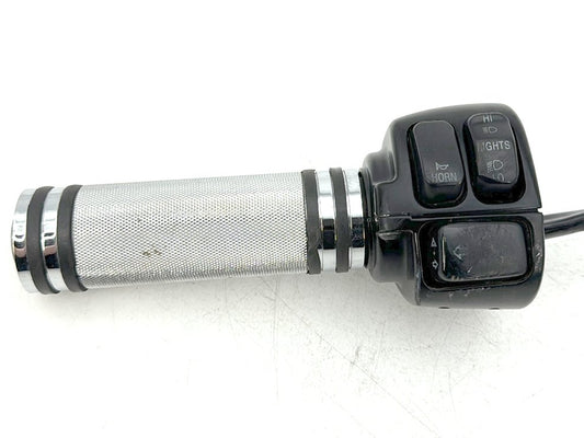 1999 - 2006 Harley-Davidson Dyna Super Glide Left Turn Signal Headlight Switches Controls  	71682-06A