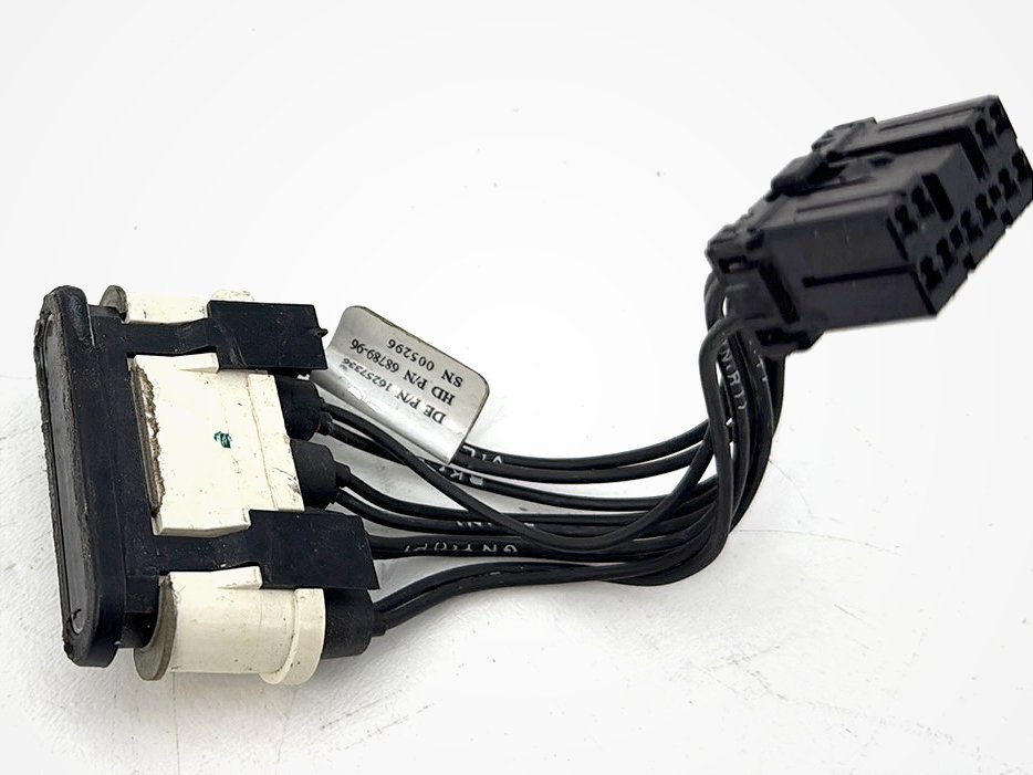 Harley-Davidson Misc  Dash Indicator Lamp Wire Plug In 68789-96