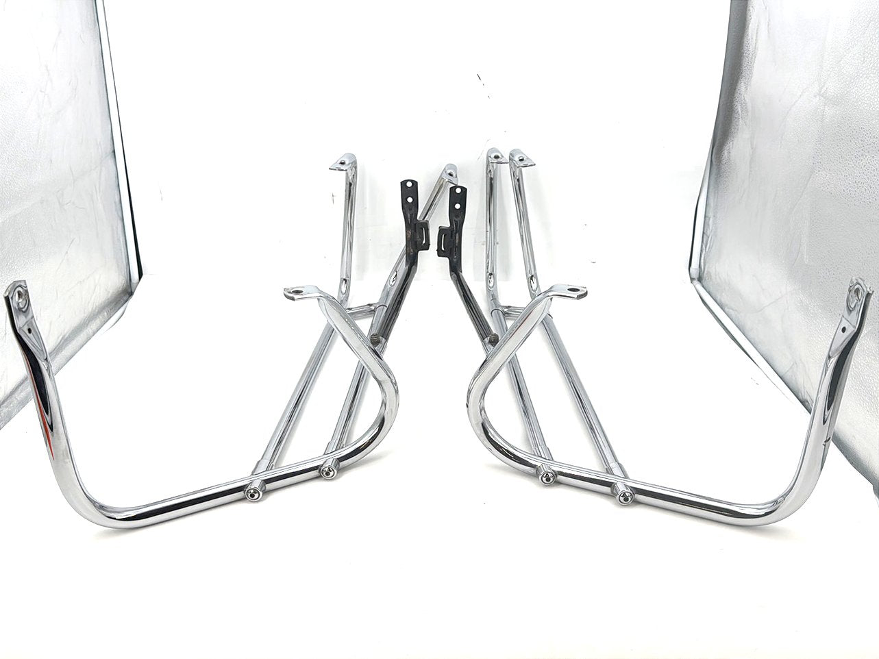 1999 - 2006 Harley-Davidson Touring Electra Glide Classic Rear Left Right Saddlebag Guard Rails Bar 90718-79C