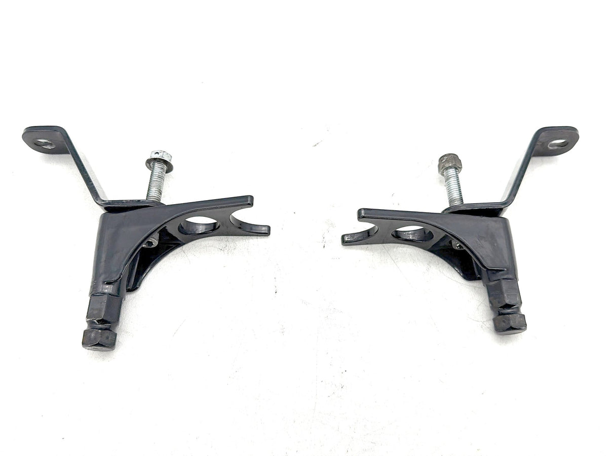2001 Harley Heritage Softail Classic Left Right Driver Footpeg Bracket Mounts