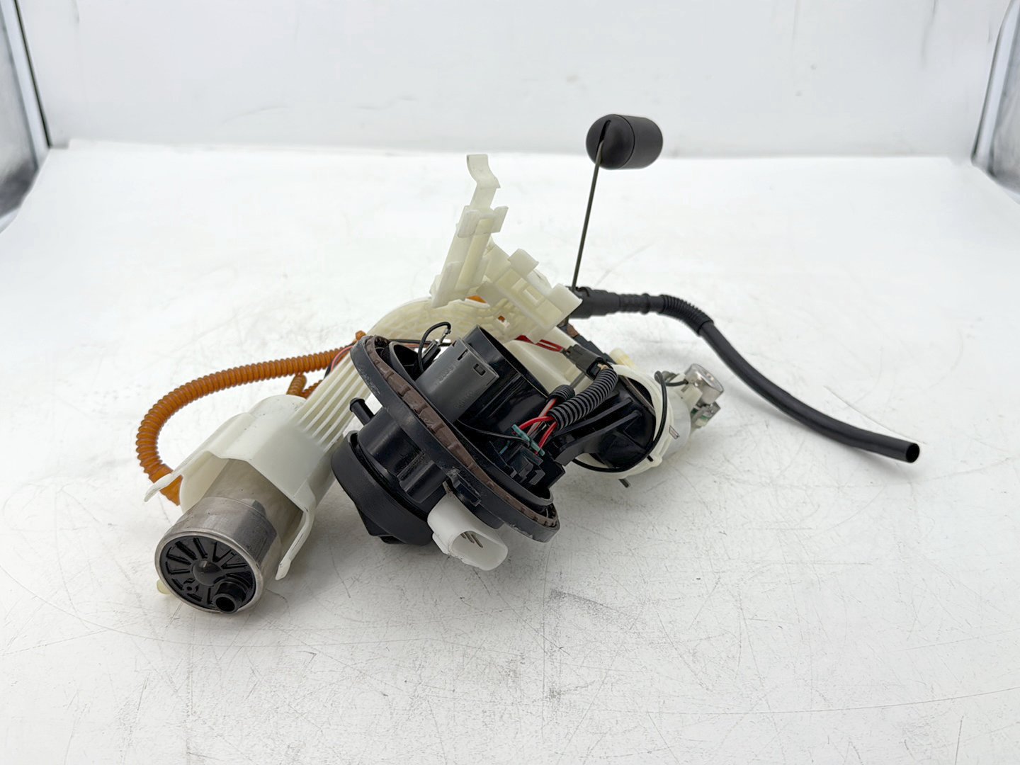 2014 Harley Street Glide Touring FLHXS OEM Fuel Pump Gas Gasoline Petrol Sending