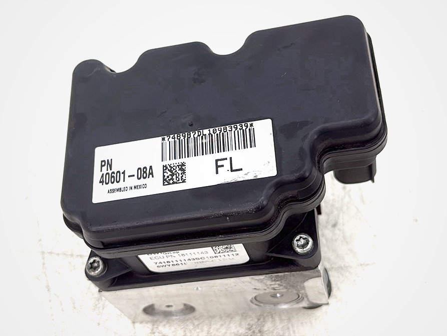 2011 Harley Street Glide Touring FLHX OEM ABS Brake Pump & Control Module